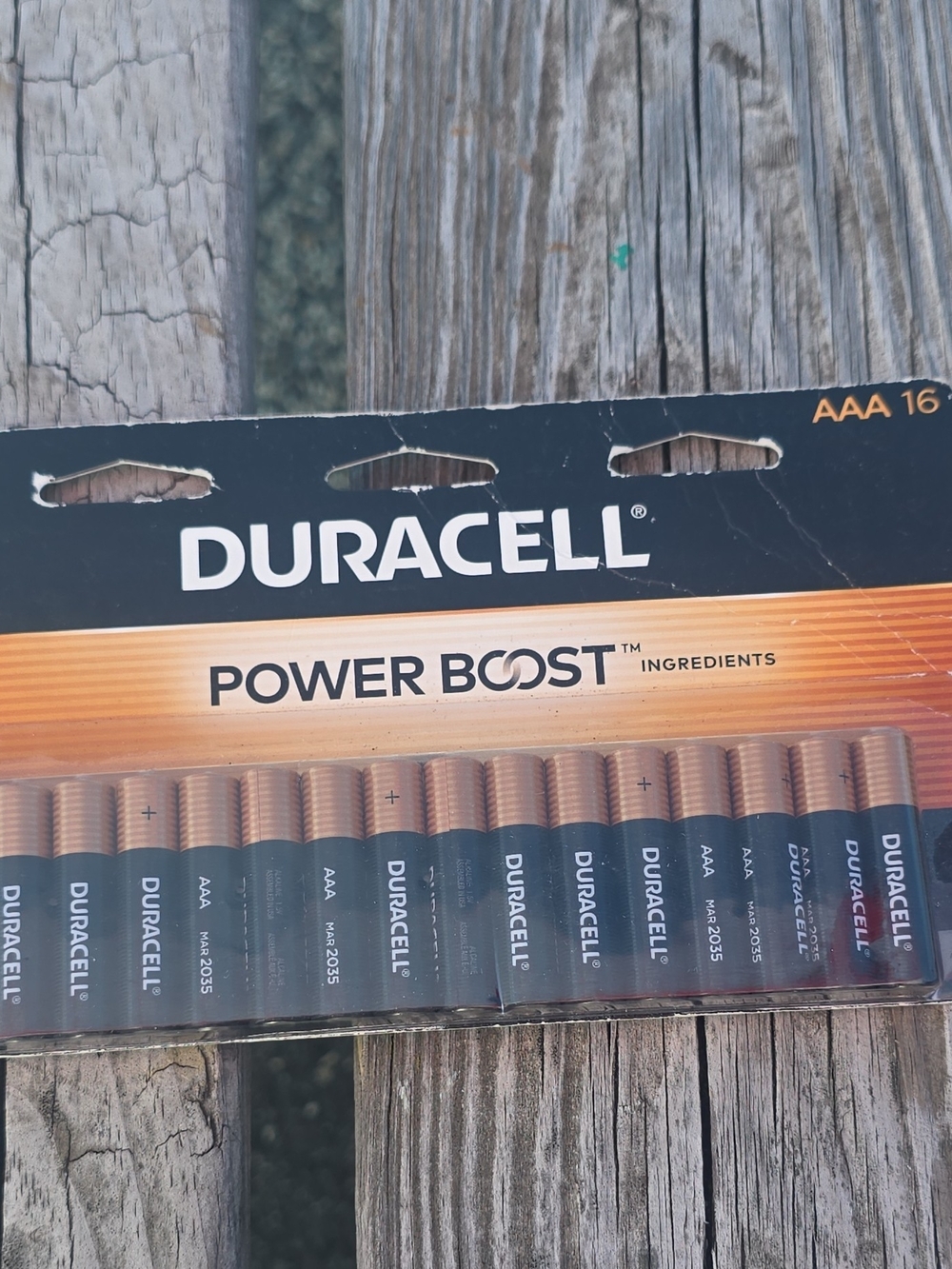 Duracell Power Boost AAA Batteries (Copper & Black) - 16 Pack